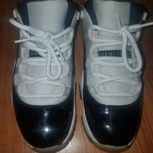 Air Jordan 11 Concord Lows ••• size 9.5